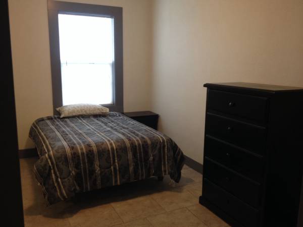 600 Per Month Room To Rent In Castroville Available From