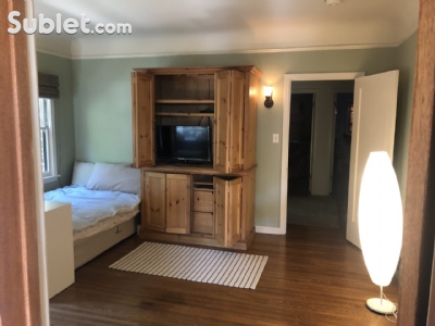 1 050 Per Month Room To Rent In North Glendale Available