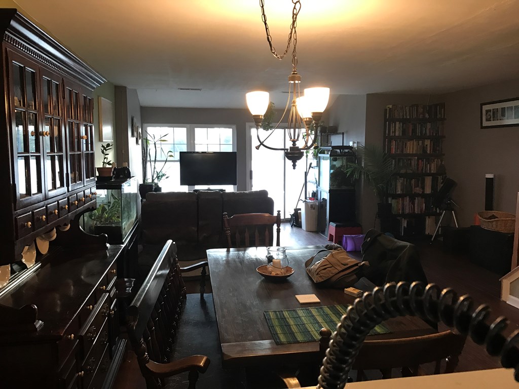 600 per month room to rent in Village Shires available from October 24, 2017 Kangaroom