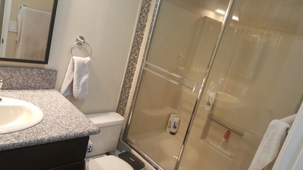 880 per month room to rent in Laguna Hills Mobile Home Estates