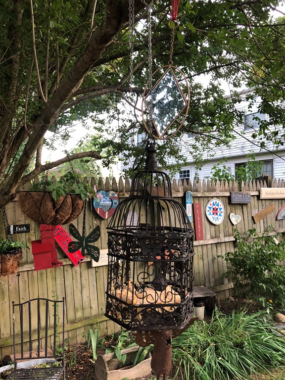 600 per month room to rent in Mount Vernon Woods available from