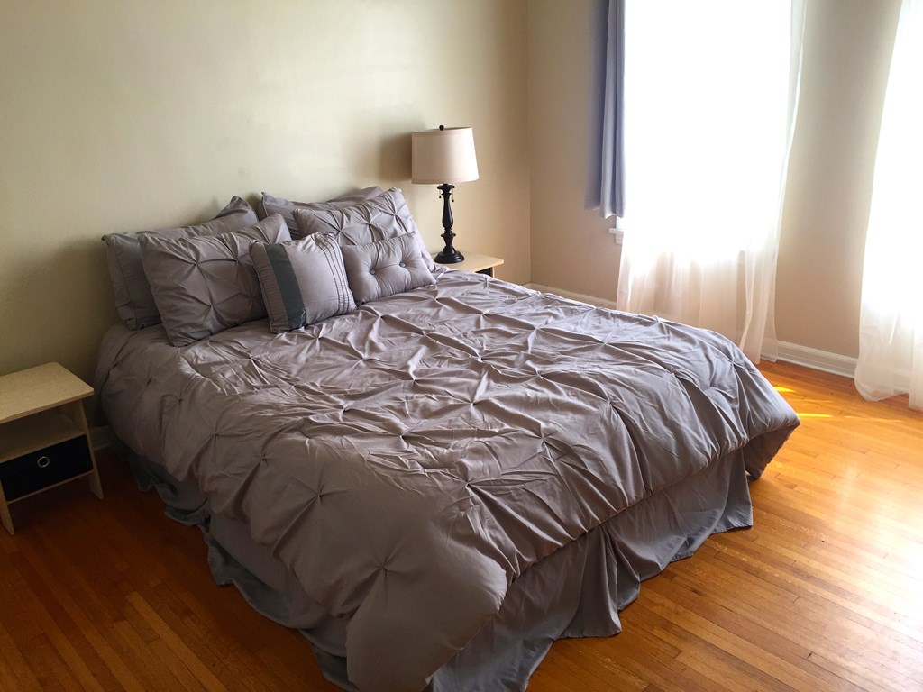 1,550 per month room to rent in PicoRobertson available from April 30