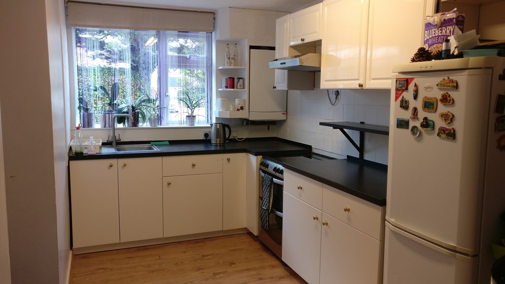 £563 per month single room to rent in a Stratford flatshare available