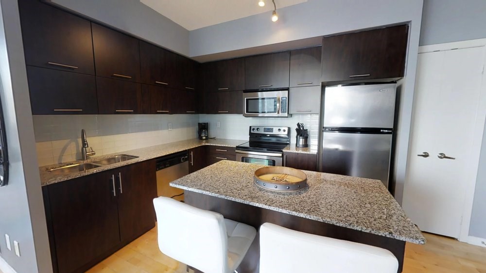 1,050 per month room to rent in Garden District available from March