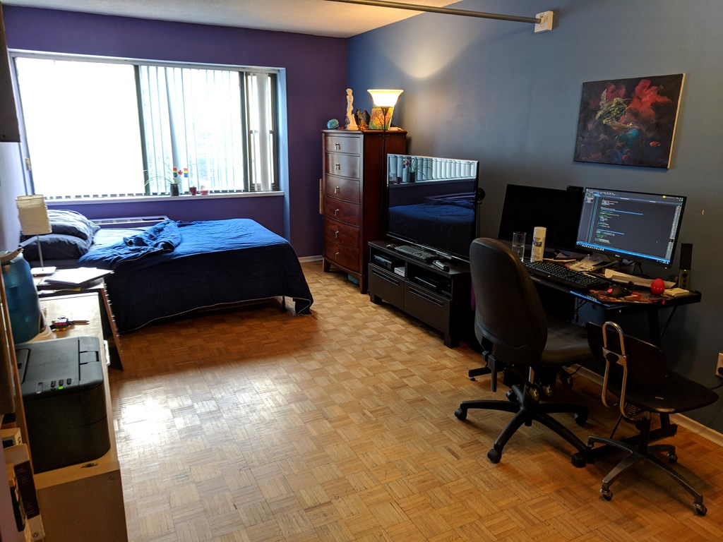 900 per month room to rent in Ryerson University available from May 31