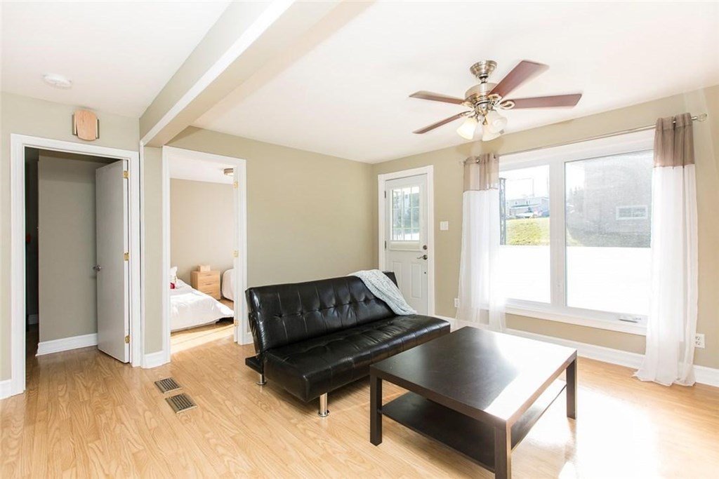 550 per month room to rent in ClarenceRockland available from