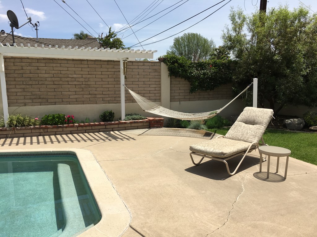 1,275 per month room to rent in Orange Park Acres available from