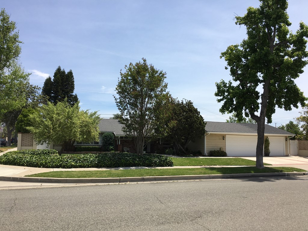 1,275 per month room to rent in Orange Park Acres available from