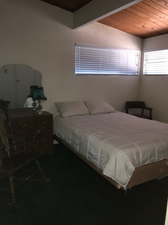 400 Per Month Room To Rent In East Bakersfield Available