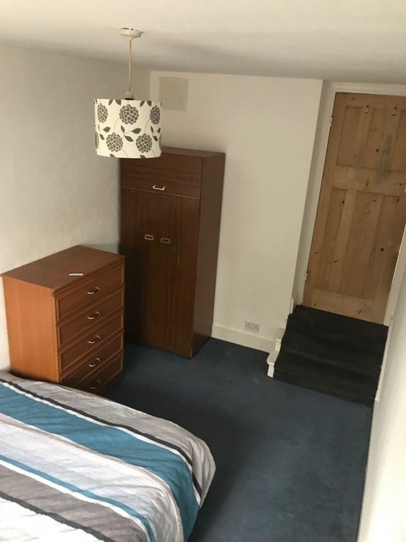 500 Per Month Double Room To Rent In A Eastcote Flatshare
