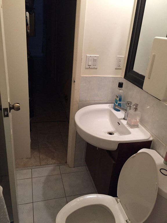 710 per month room to rent in Baldwin Village available from August 31