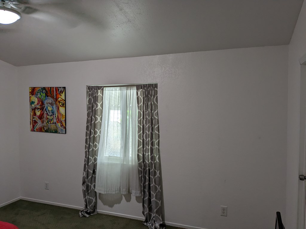 1,100 per month room to rent in Laguna Hills Mobile Home Estates