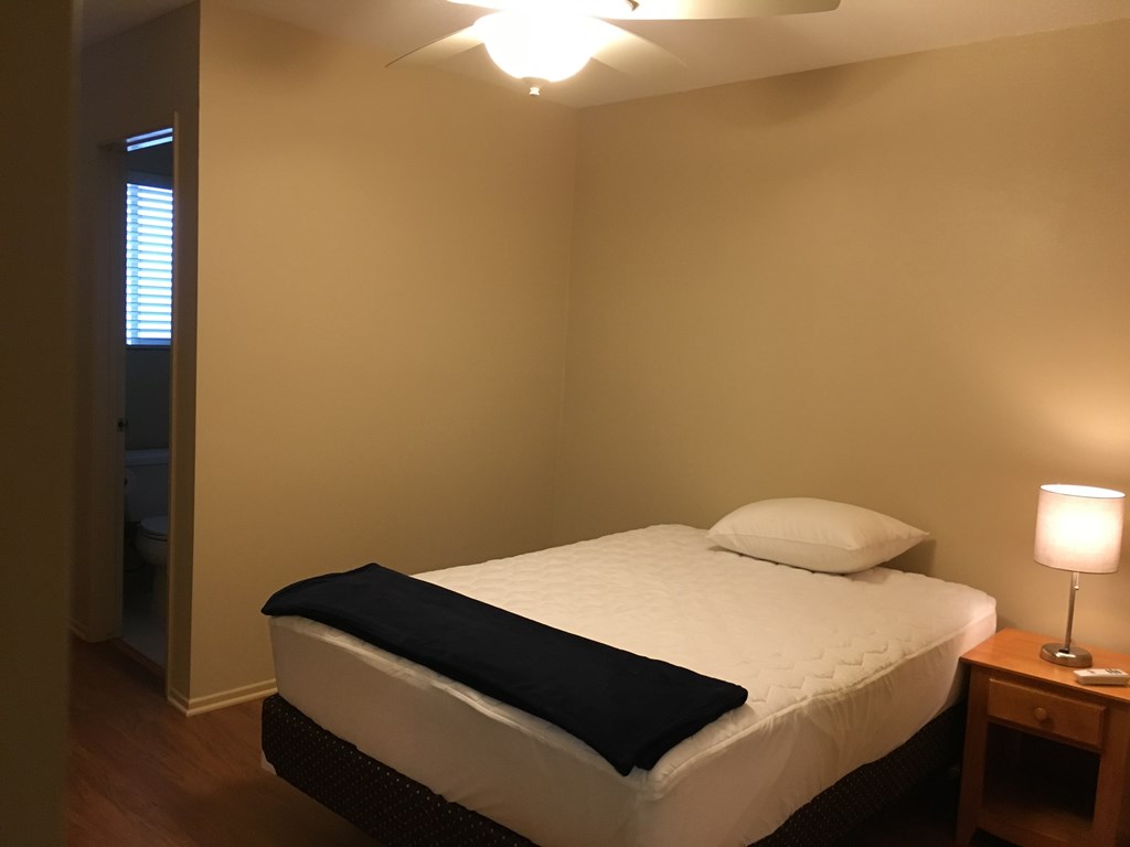 1,275 per month room to rent in Orange Park Acres available from