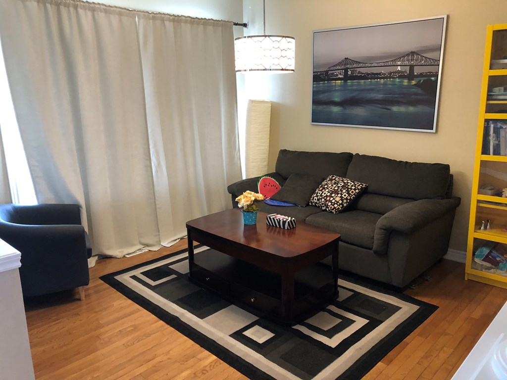 500 per month room to rent in King City available from June 20, 2018