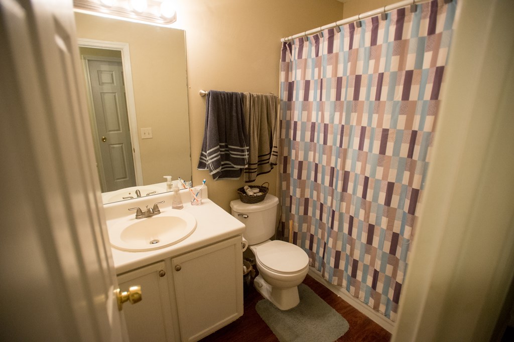 520 per month room to rent in Lenora available from January 30, 2019