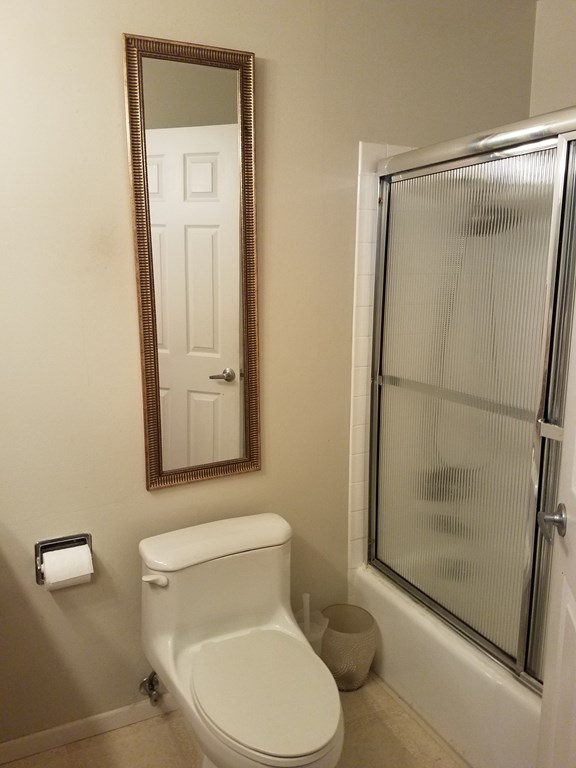 1,500 per month room to rent in Redwood Shores available from February