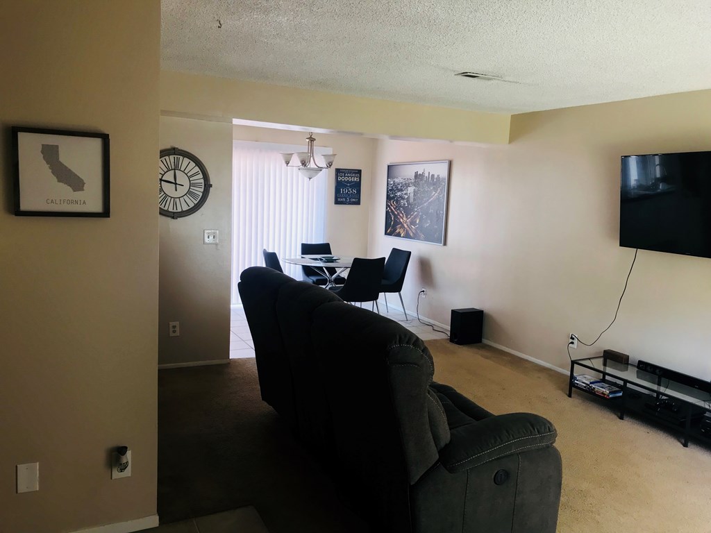 600 per month room to rent in Azusa available from May 20, 2018