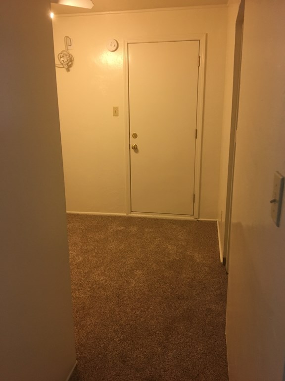 300 per month room to rent in Loma Linda available from September 25