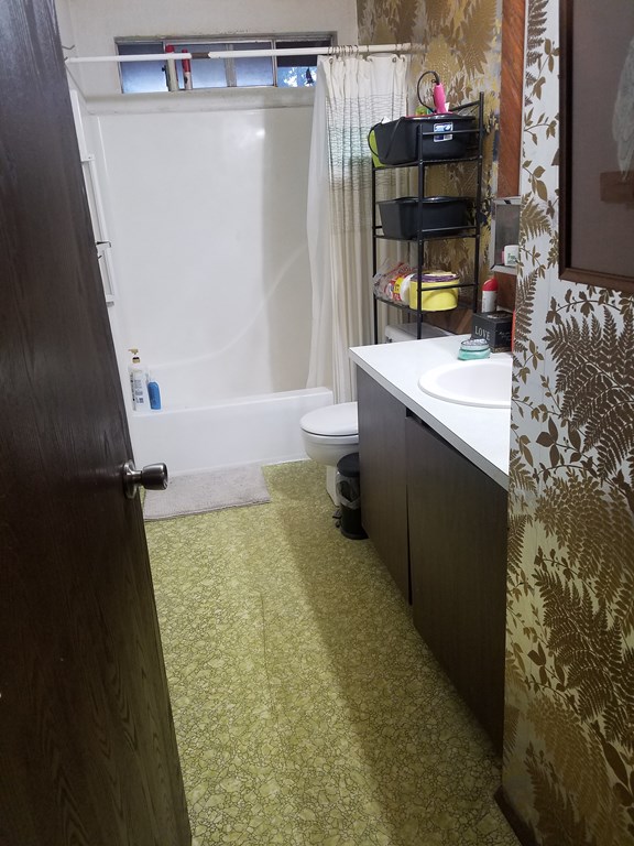 550 per month room to rent in Port Orchard available from December 31