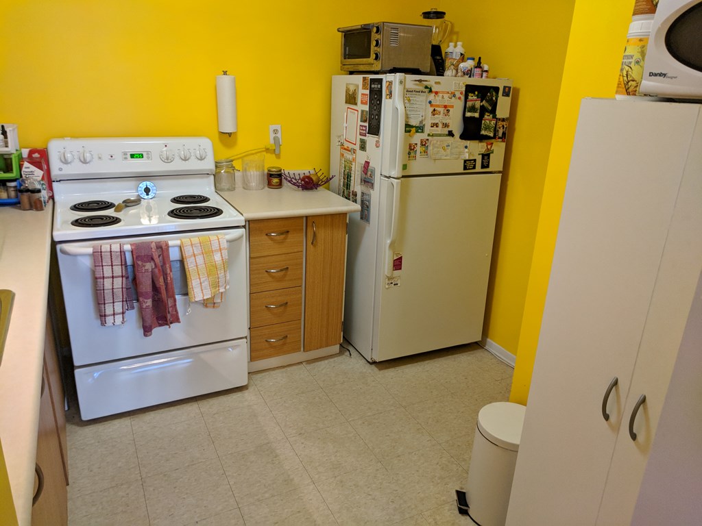 900 per month room to rent in Ryerson University available from May 31