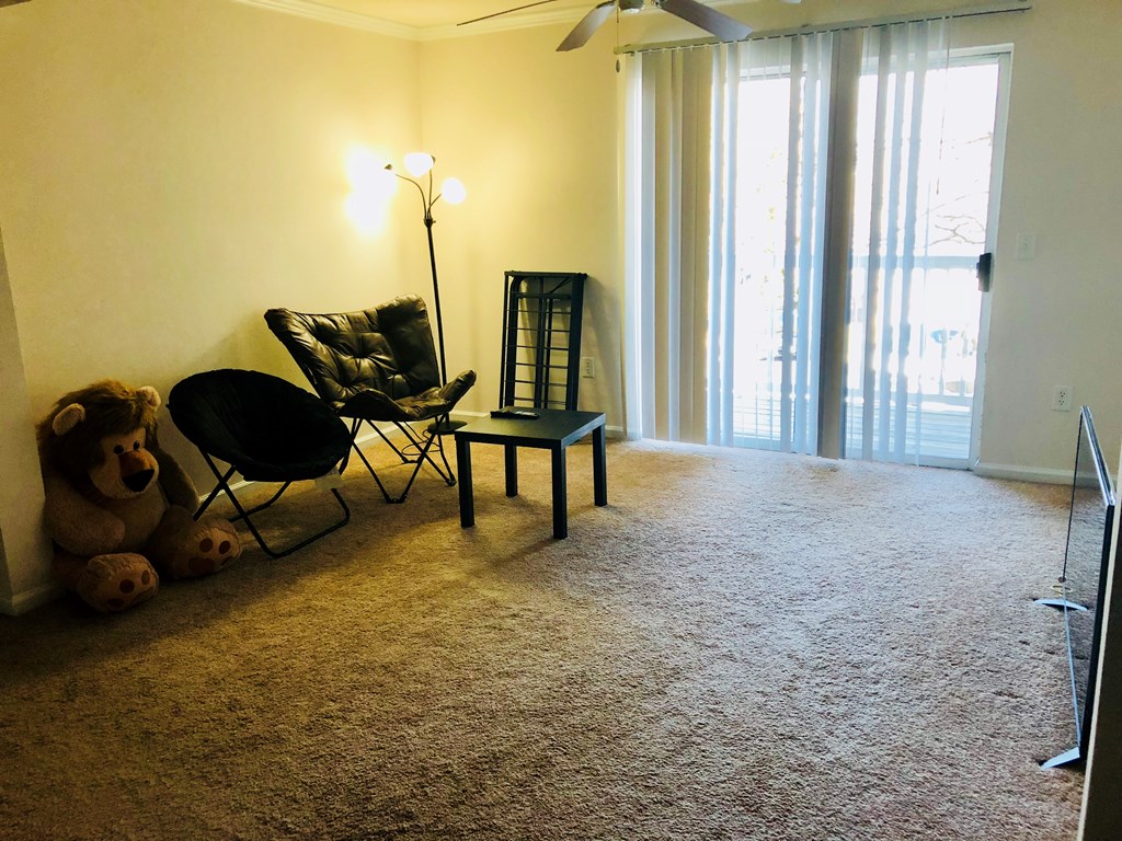 600 per month room to rent in Short Pump available from February 19