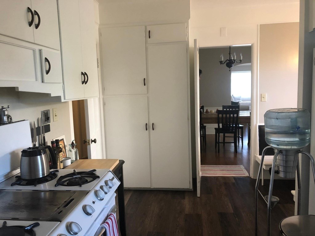 600 per month room to rent in Mission Hills available from January 29