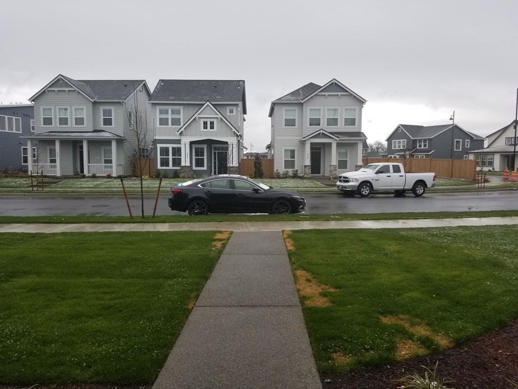790 per month room to rent in Farmington available from March 22, 2020