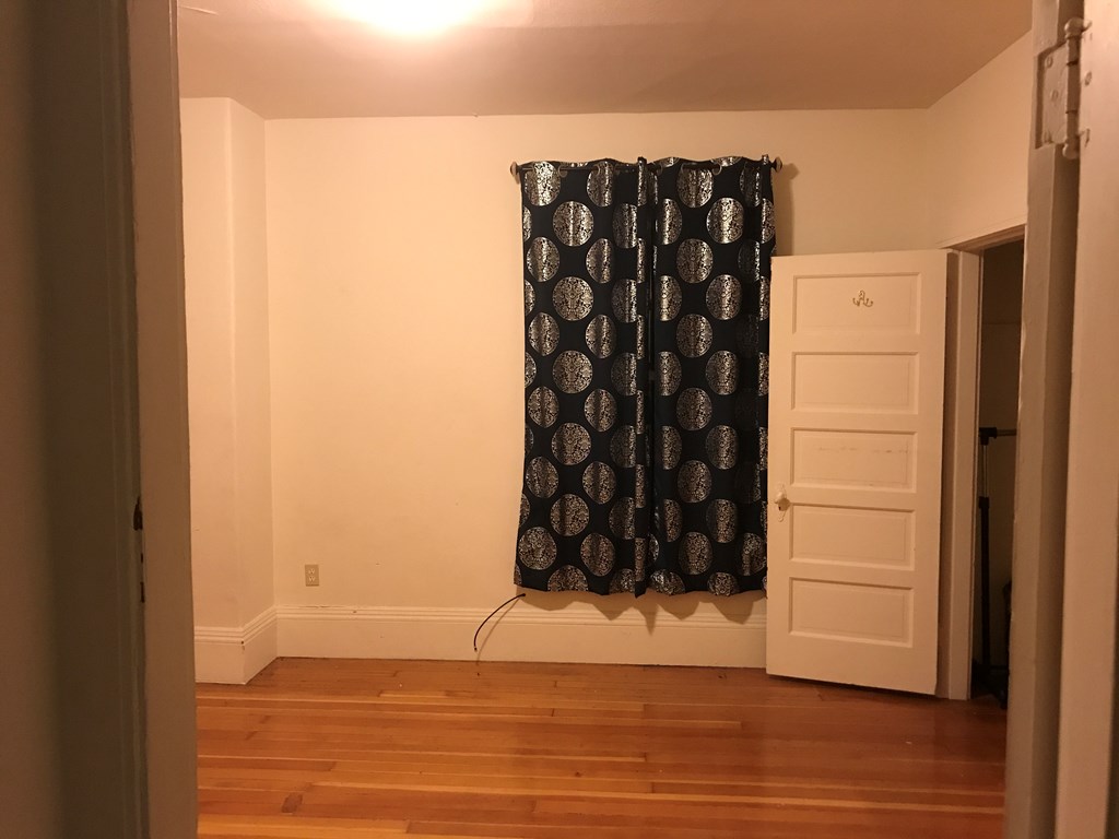 1,250 per month room to rent in Point Richmond available from January