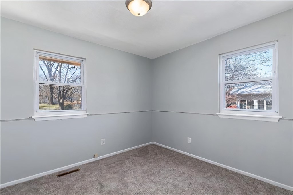 475 per month room to rent in Platte Woods available from May 18, 2021