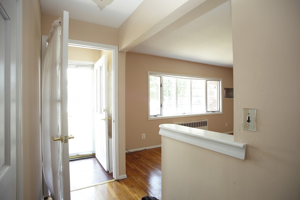 950 per month room to rent in Hicksville available from May 1, 2023