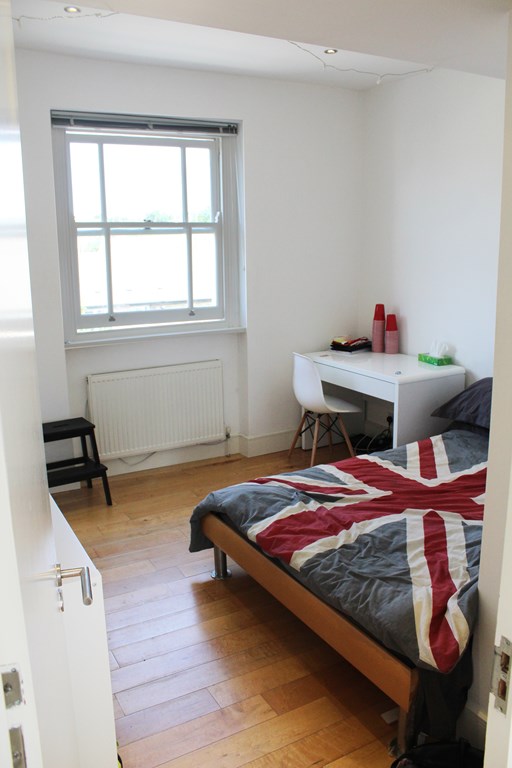 990 Per Month Double Room To Rent In A Camden Town Flatshare