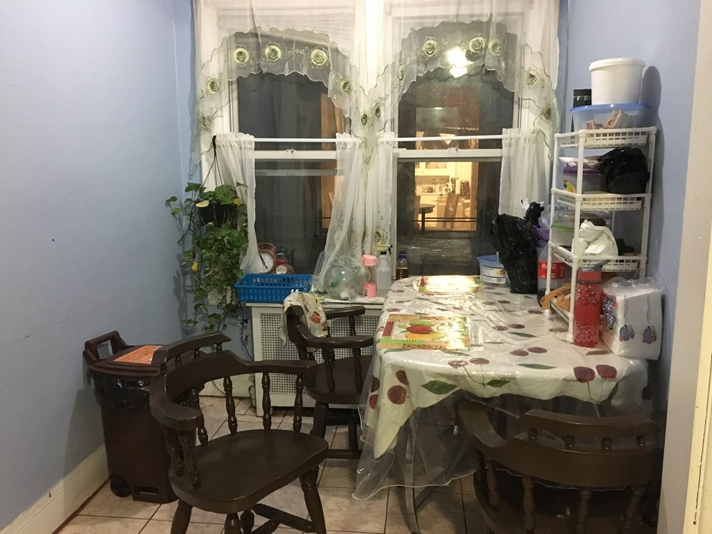 650 per month room to rent in Ozone Park available from January 31