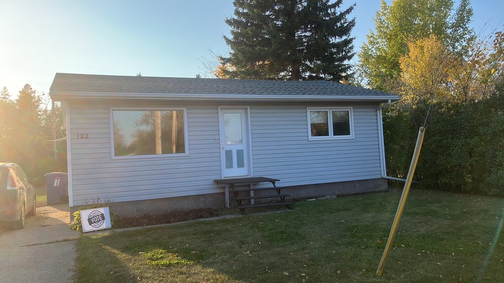 500 per month room to rent in Swan River available from November 18