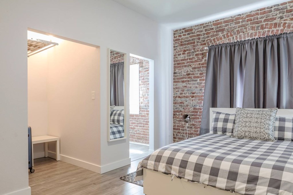 1 250 Per Month Room To Rent In Los Angeles City Center