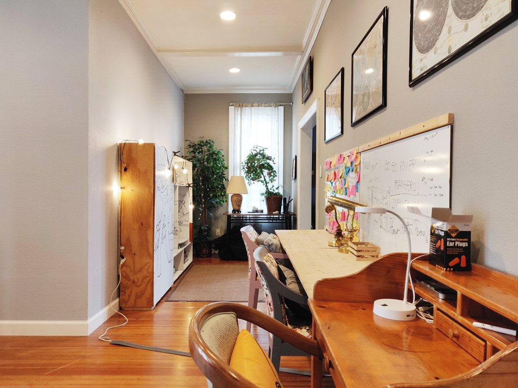 600 per month room to rent in Oak Cliff available from December 17