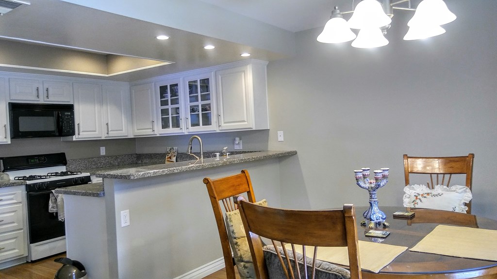 925 per month room to rent in Laguna Hills available from August 29