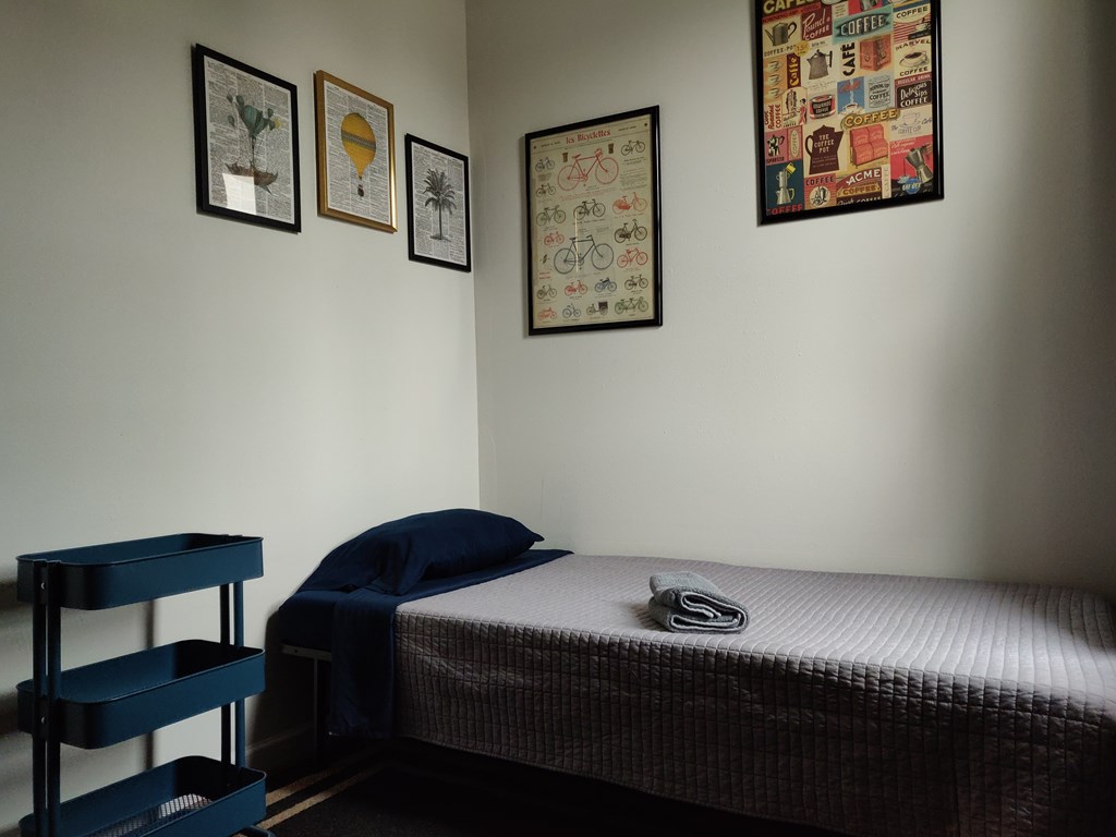 600 per month room to rent in Oak Cliff available from December 17