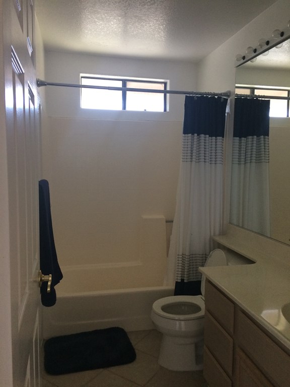 900 per month room to rent in Rancho Bernardo available from January