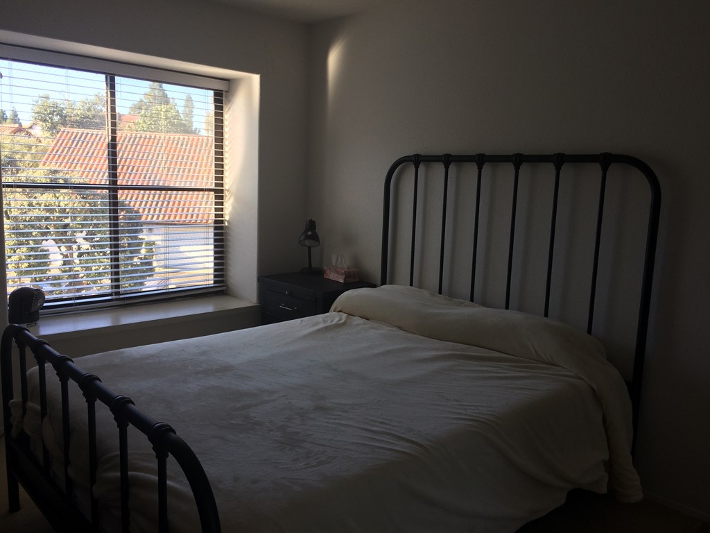 900 per month room to rent in Rancho Bernardo available from January