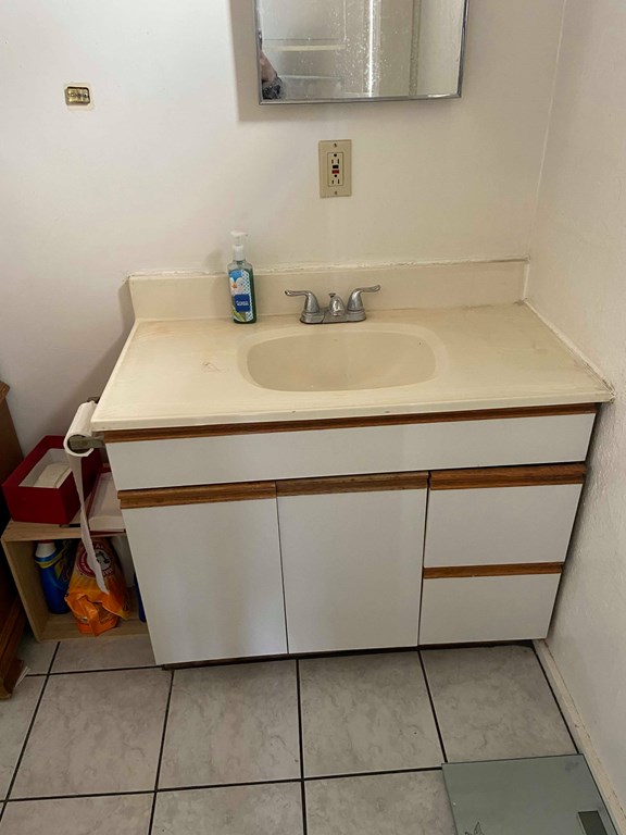 650 per month room to rent in Alhambra available from December 17