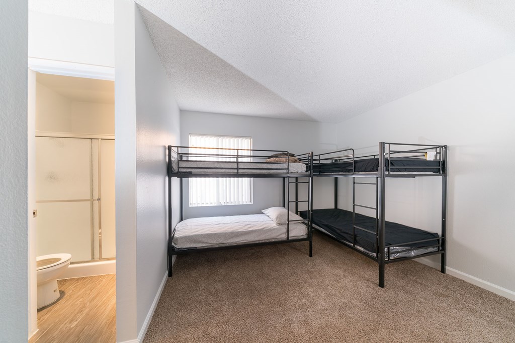 550 per month room to rent in Koreatown available from August 1, 2019