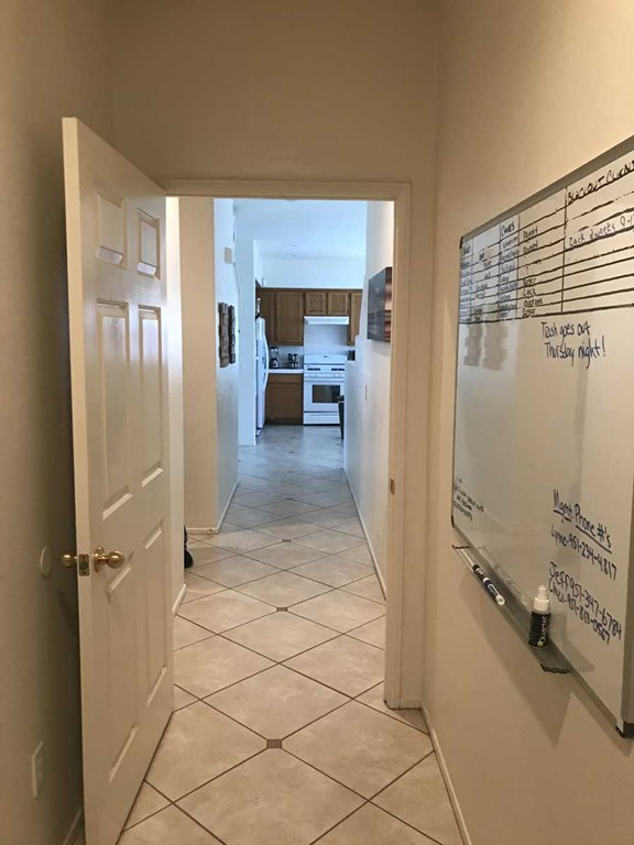 750 per month room to rent in Murrieta available from September 30