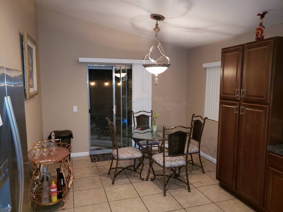 600 per month room to rent in Sunnyside Estates available from June 29