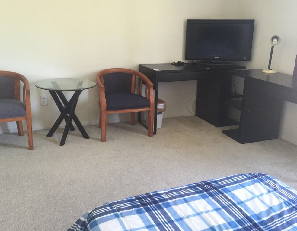 800 per month room to rent in Rancho Cucamonga available from July 1