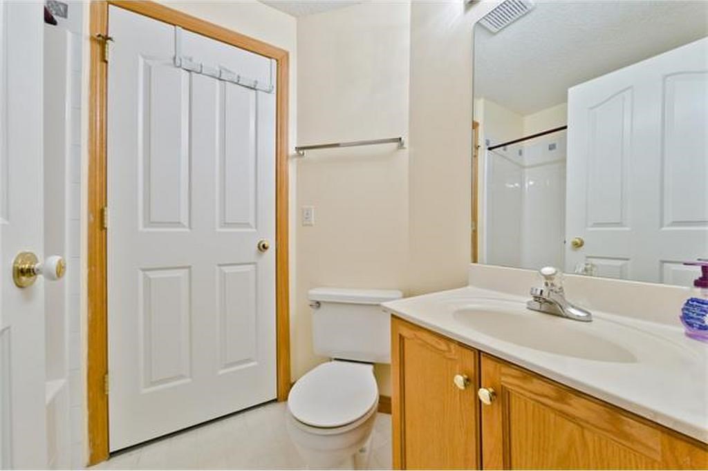 600 per month room to rent in Mayland Heights available from May 1