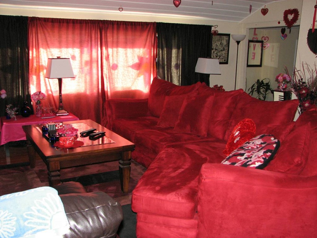 900 per month room to rent in Lake Balboa available from November 20